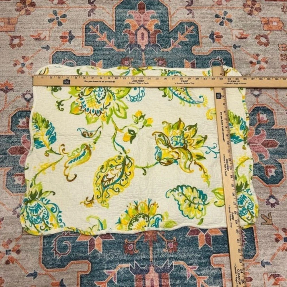 Cottage‎ Butter yellow set of 4 standard quilted pillow shams Scalloped floral